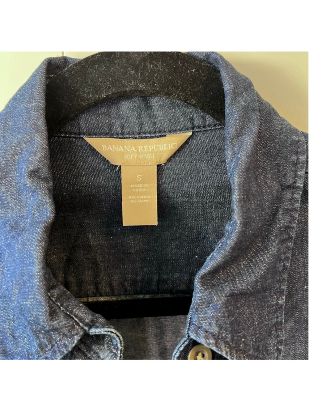 Soft Wash Denim Chambray Shirt Blue Long Sleeve Jean Shirt Banana Republic Small - Picture 9 of 10